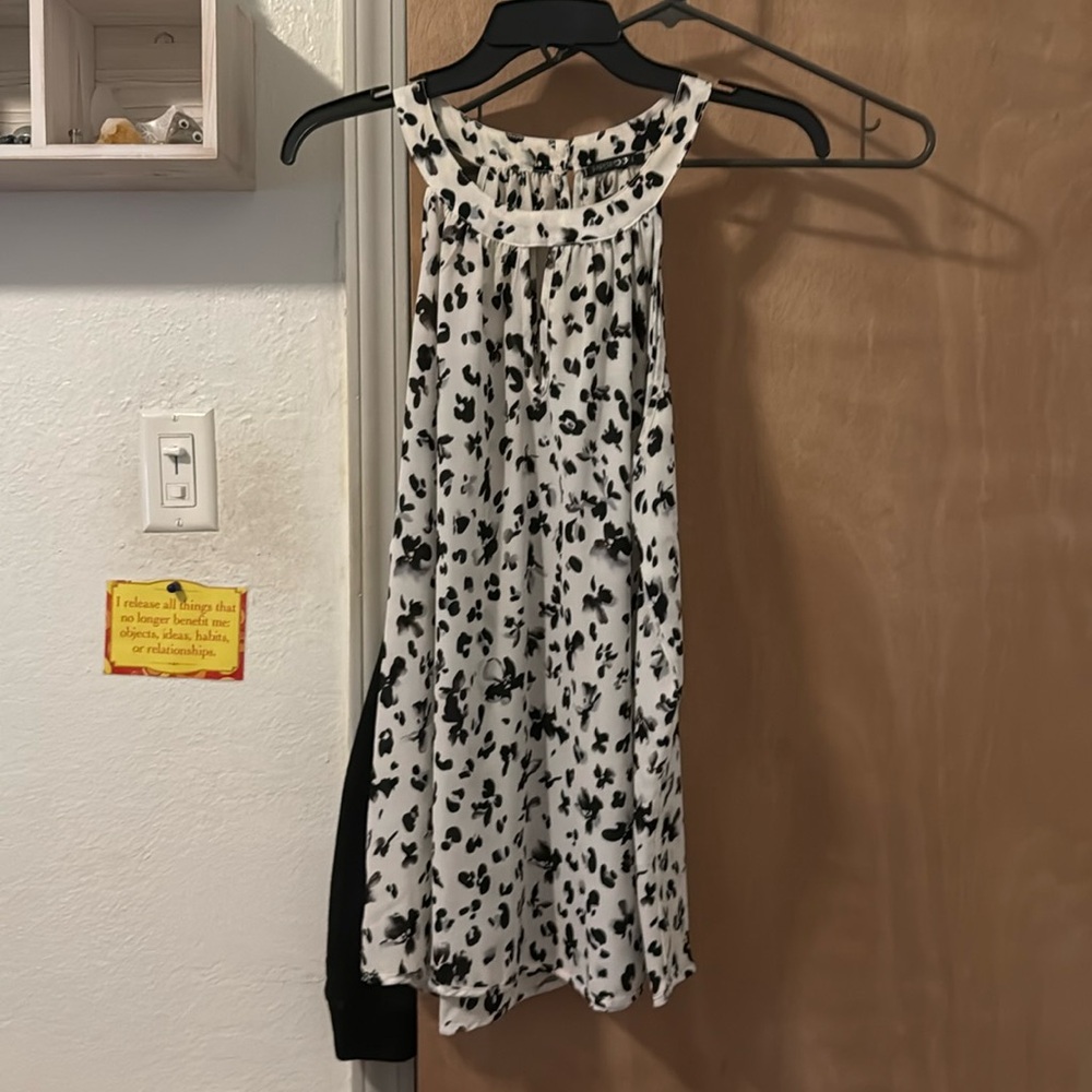 White with floral detail, keyhole, tank top